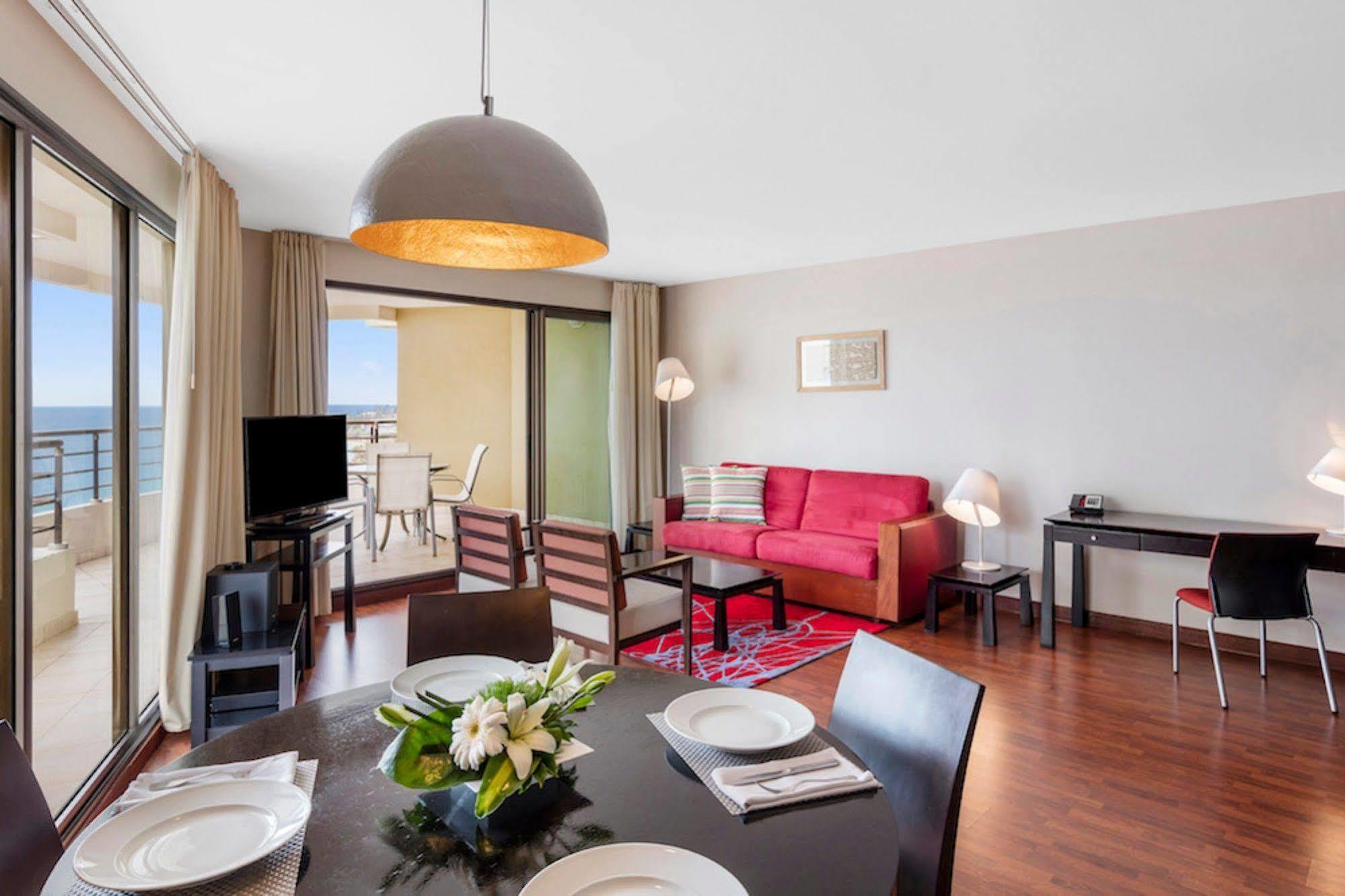 Ramada Hotel & Suites By Wyndham Noumea Ngoại thất bức ảnh